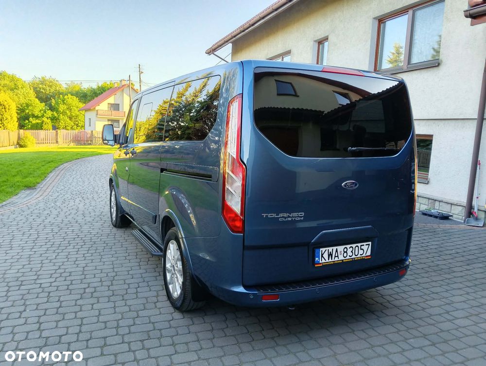 Ford Tourneo Custom - 5