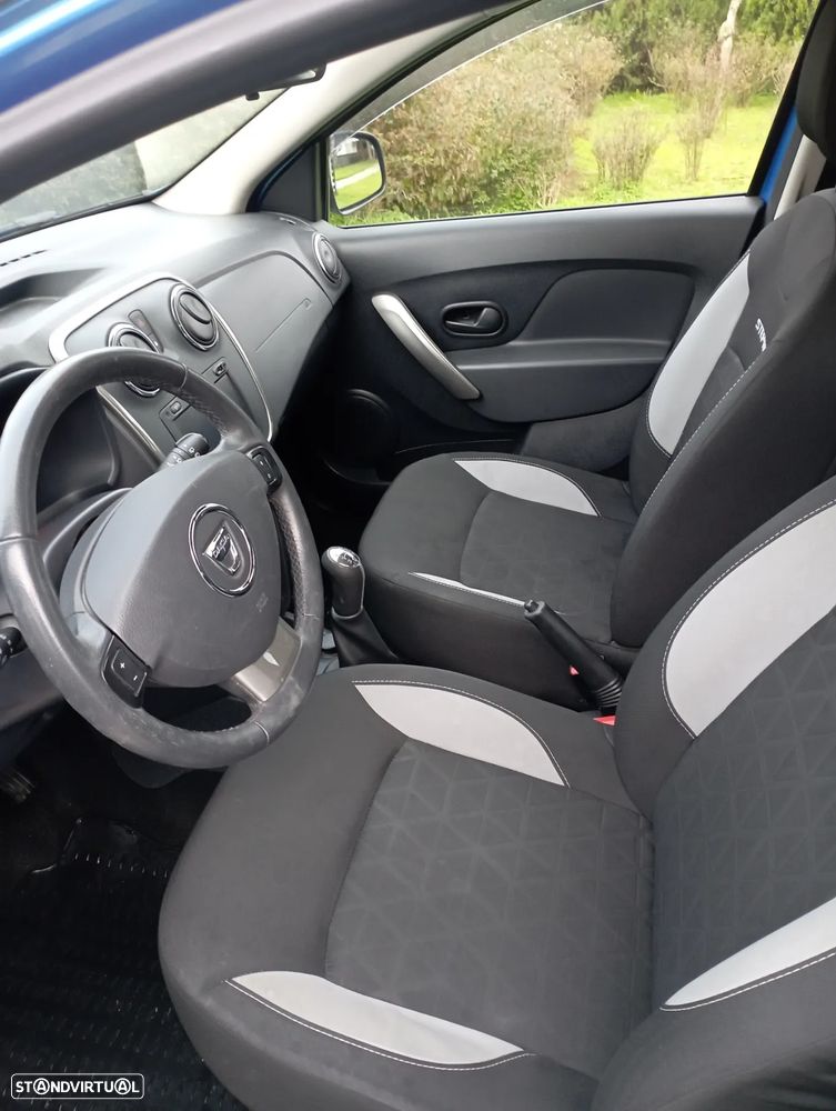 Dacia Sandero 1.5 dCi Stepway - 9
