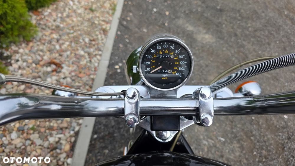 Suzuki Intruder - 9