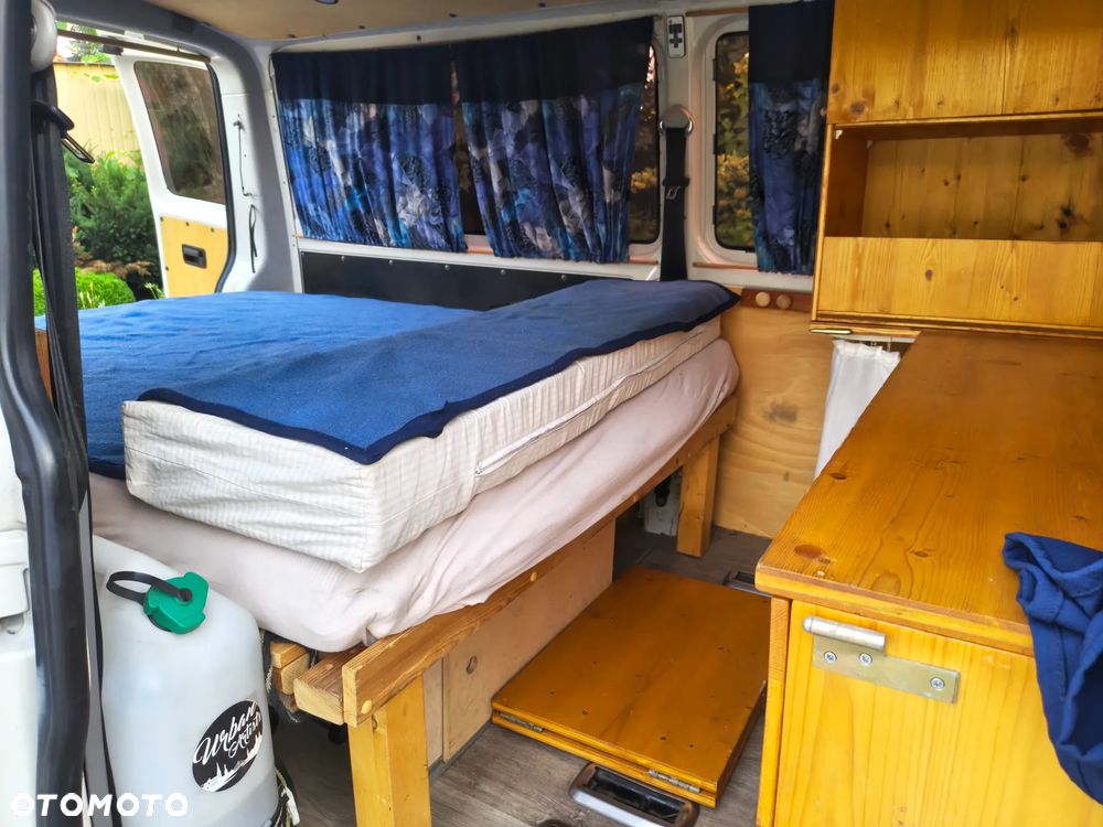 Volkswagen Transporter - 26