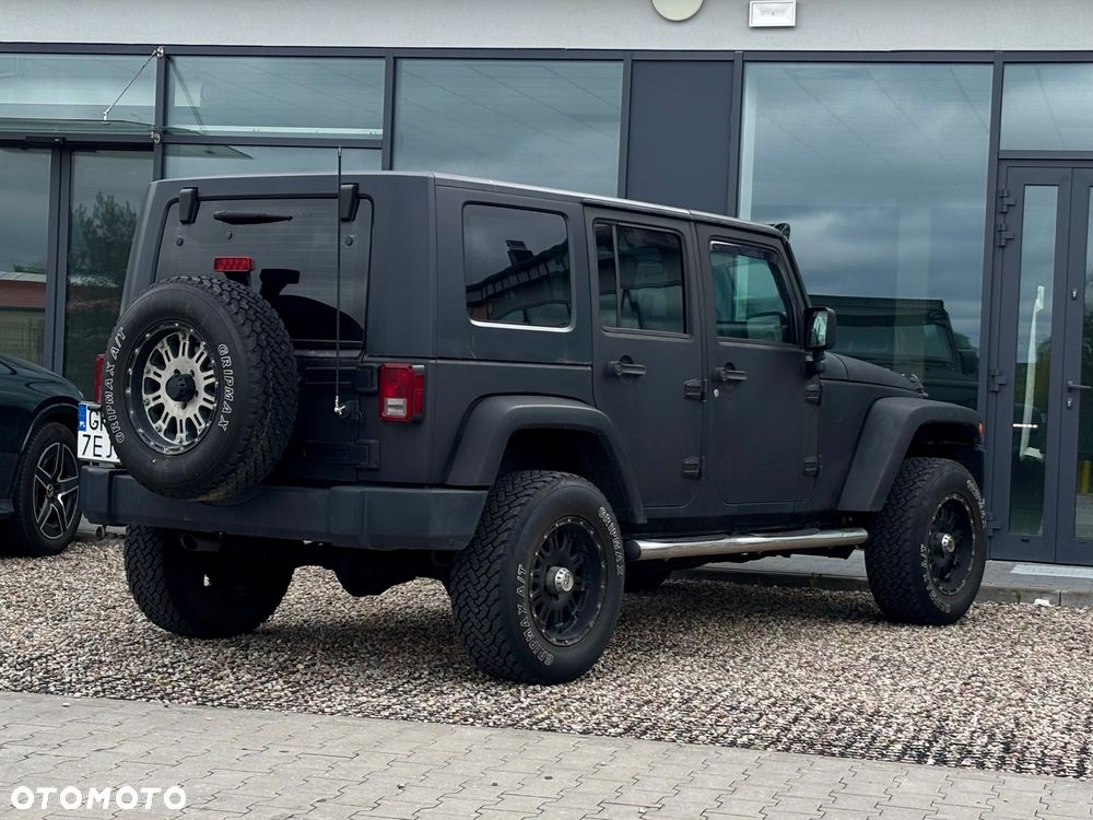 Jeep Wrangler - 11