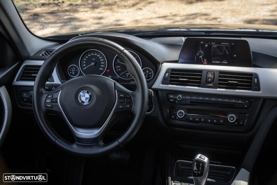 BMW 320 d xDrive Auto - 23