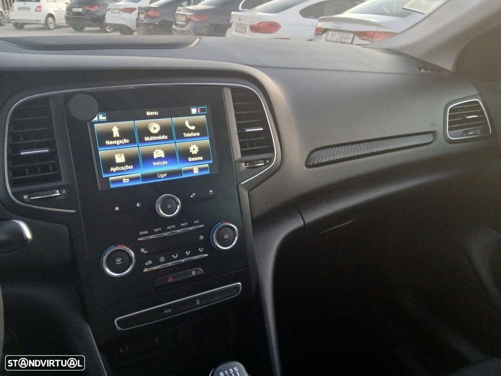 Renault Mégane 1.5 Blue dCi Limited - 24