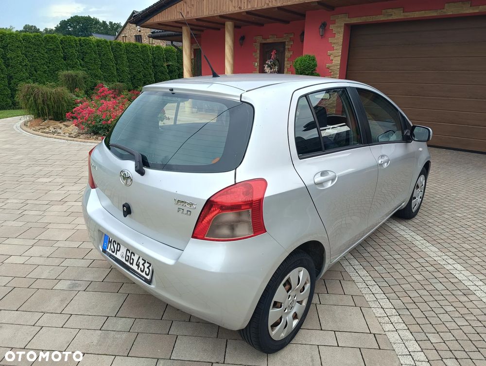 Toyota Yaris 1.0 VVT-i - 18