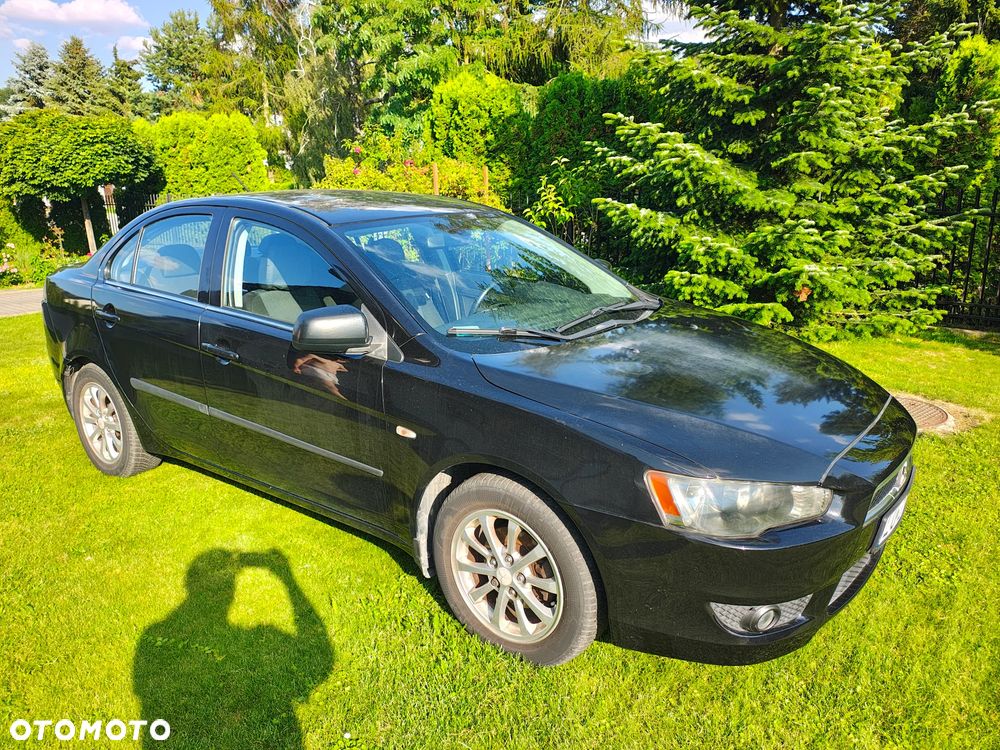 Mitsubishi Lancer 1.6 Invite - 2