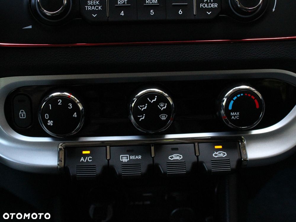 Kia Rio - 22