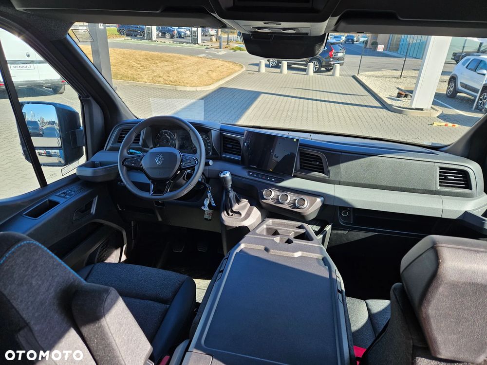 Renault nowy Master brygadówka Gruau L3H2 170KM - 15