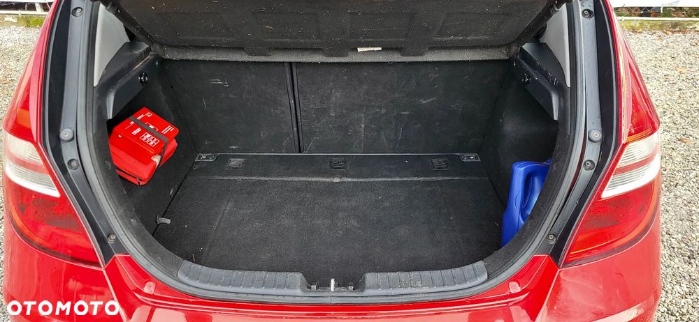 Hyundai i30 1.4 Base - 24