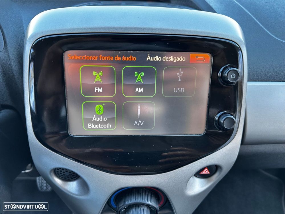 Toyota Aygo 1.0 X-Play Plus+X-Touch - 25