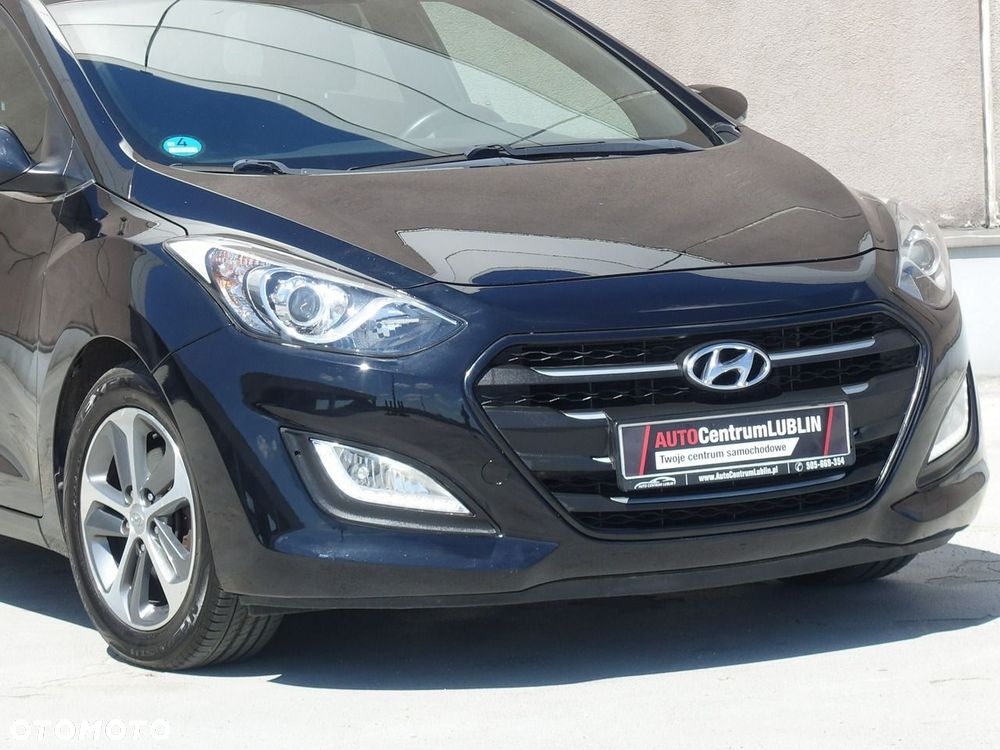 Hyundai i30 blue Kombi 1.4 Passion - 7
