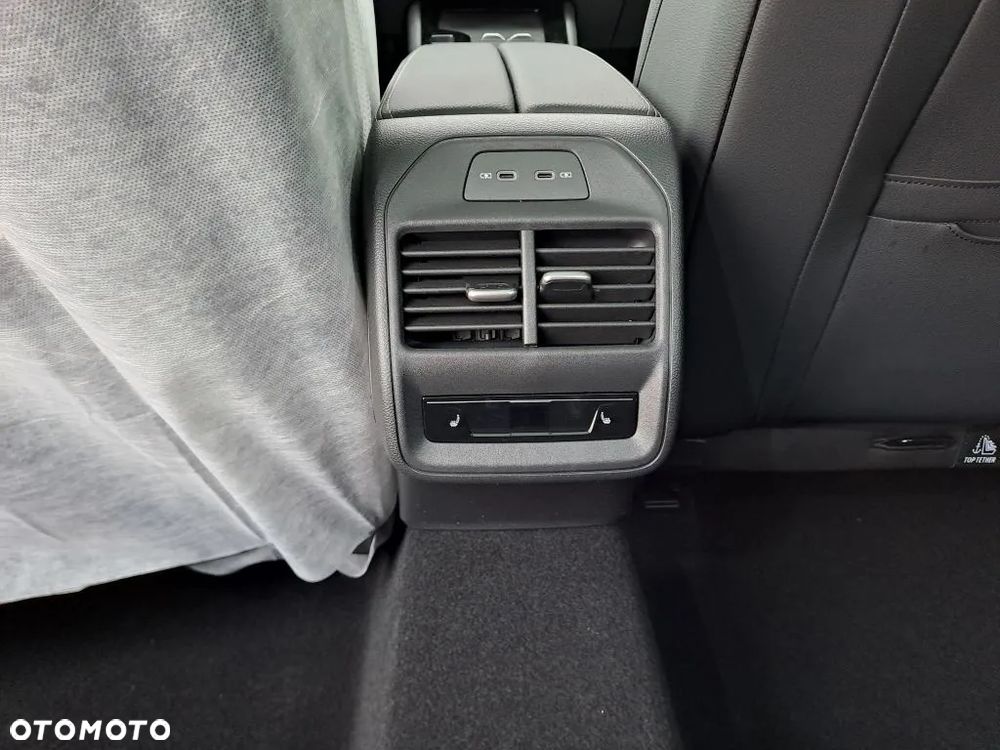 Skoda Superb 2.0 TDI SCR 4x4 Sportline DSG - 8