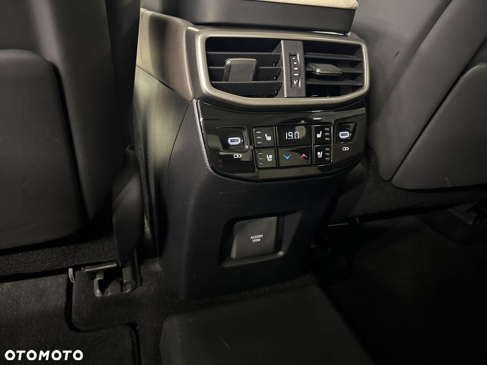 Lexus RX 450h+ Omotenashi - 12