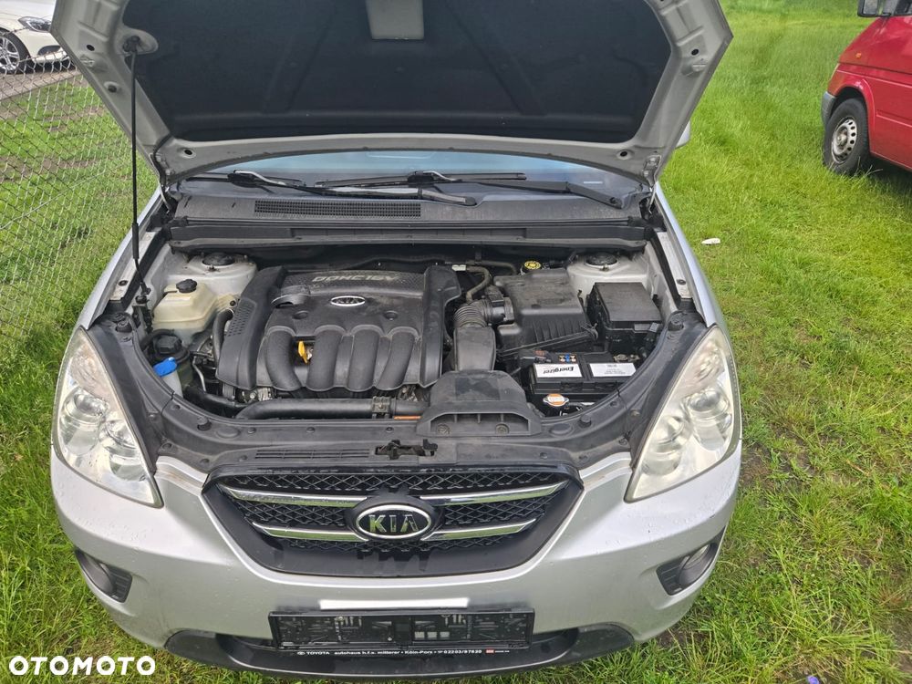 Kia Carens - 7