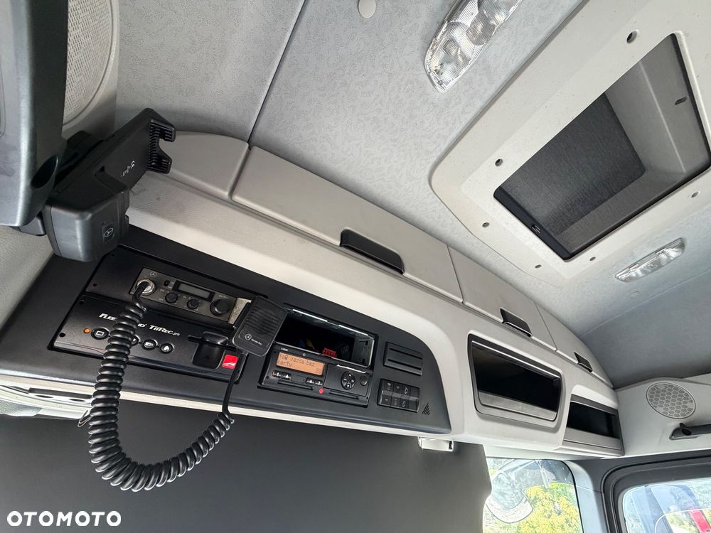 Mercedes-Benz Arocs - 16