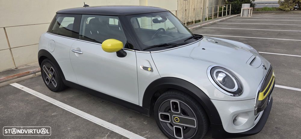 MINI 3 Portas Cooper SE Classic - 11