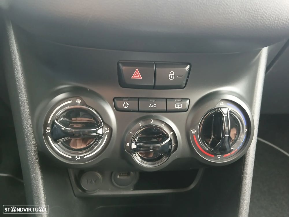 Peugeot 208 1.5 BlueHDi Signature - 27