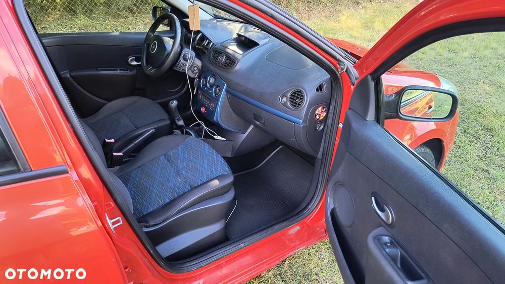 Renault Clio 1.2 16V Authentique - 12