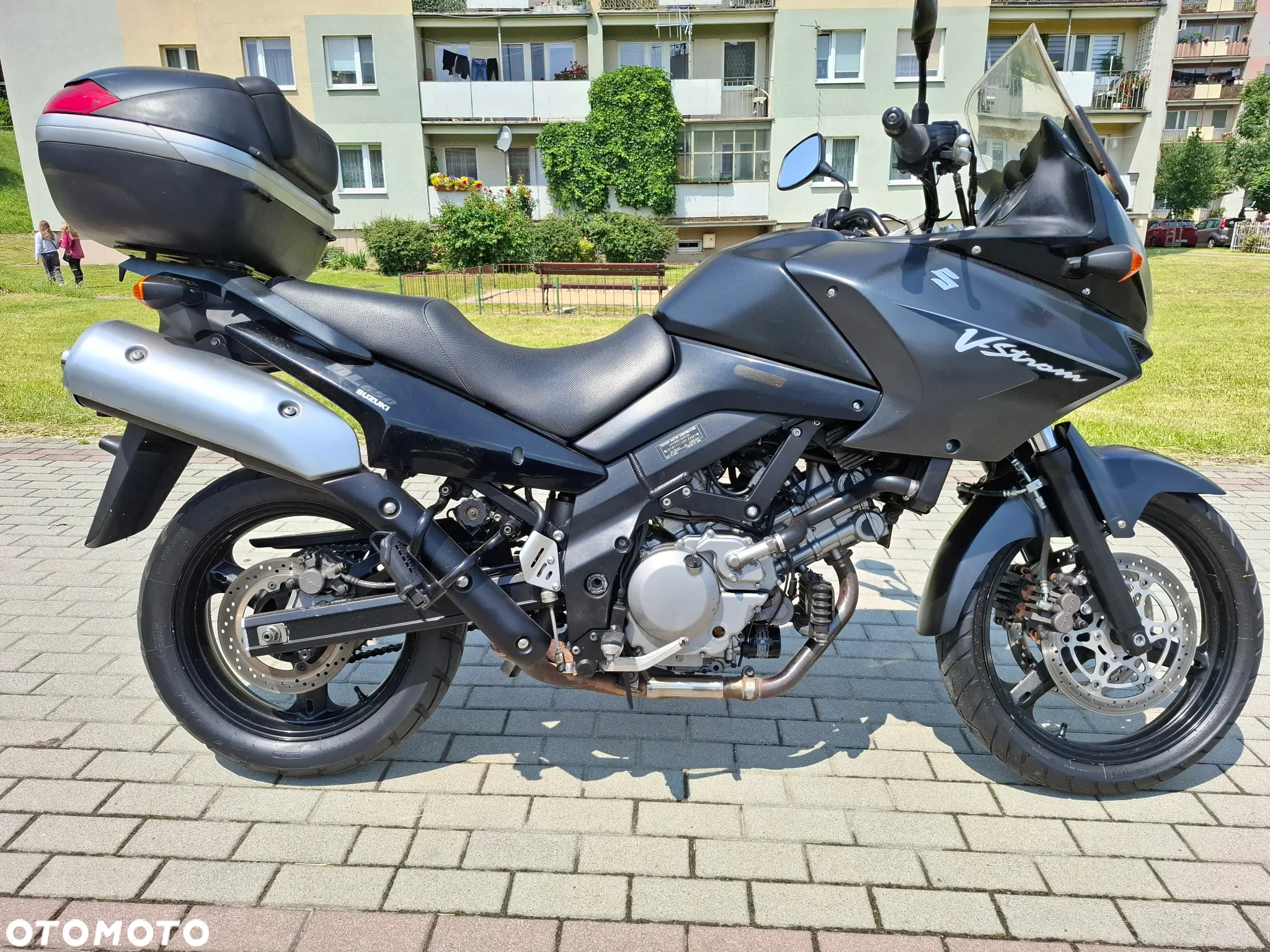 Suzuki DL - 12