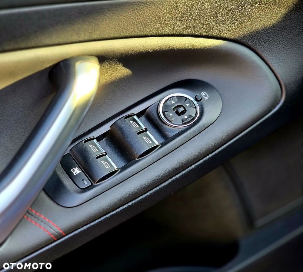 Ford Mondeo 2.0 EcoBoost Titanium S - 15