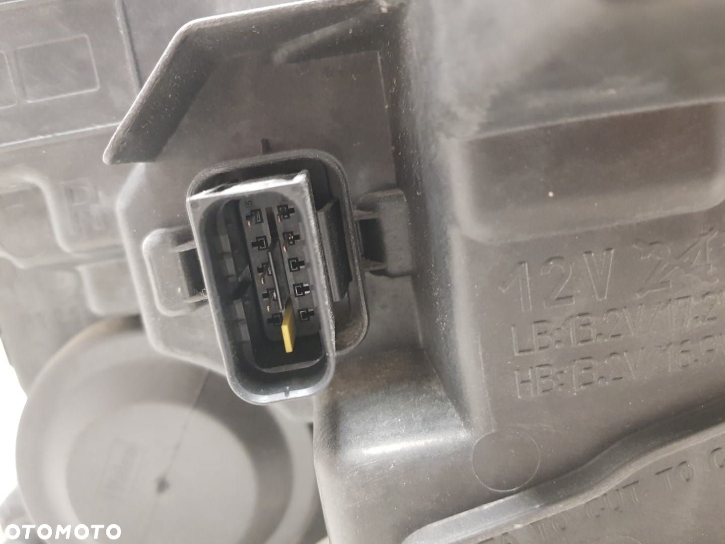 PEUGEOT 208 II 2008 II 2019- LED LAMPA PRAWA PRZEDNIA PRZÓD EUROPA 73312206 9833036180 - 11