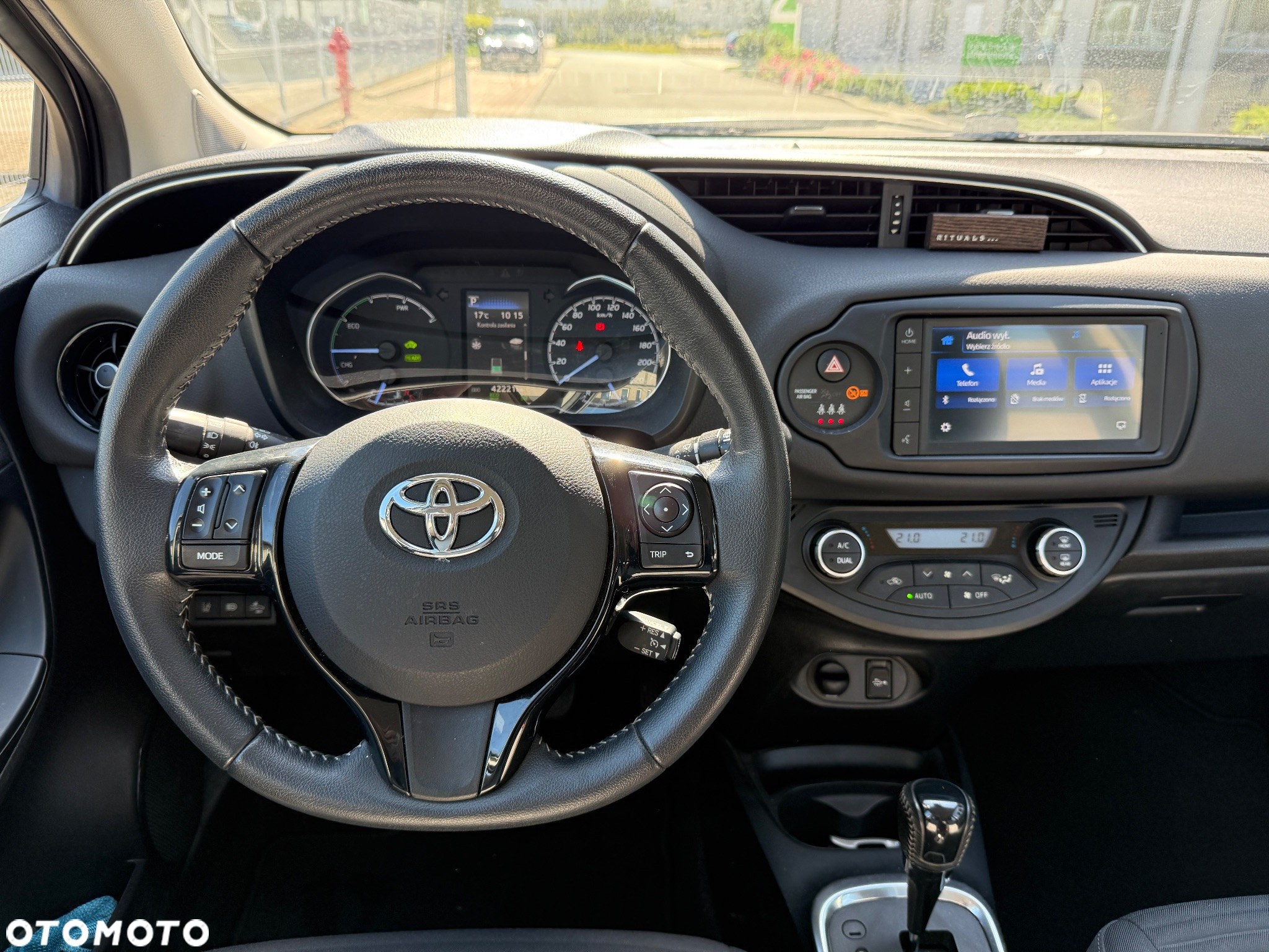 Toyota Yaris - 10