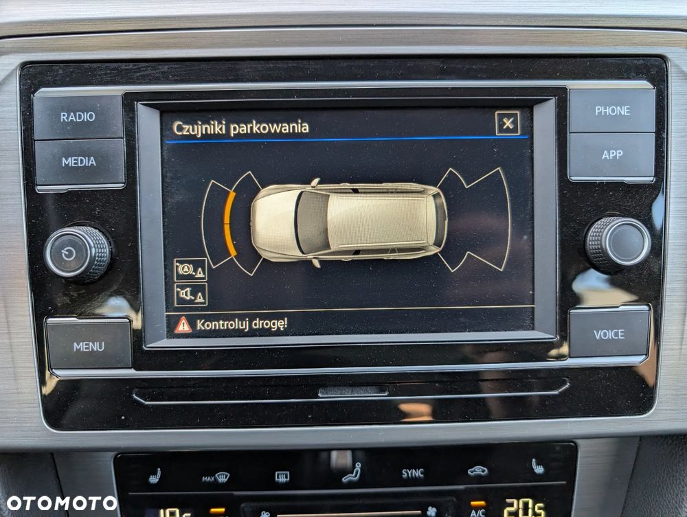 Volkswagen Passat - 35