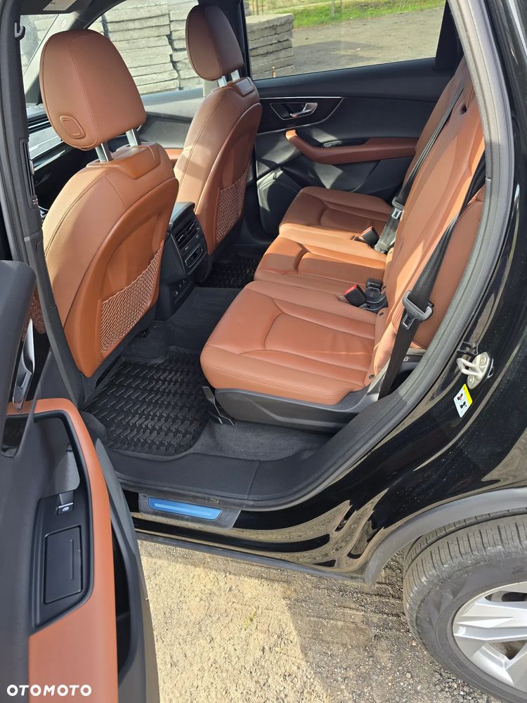 Audi Q7 55 TFSI quattro tiptronic - 12