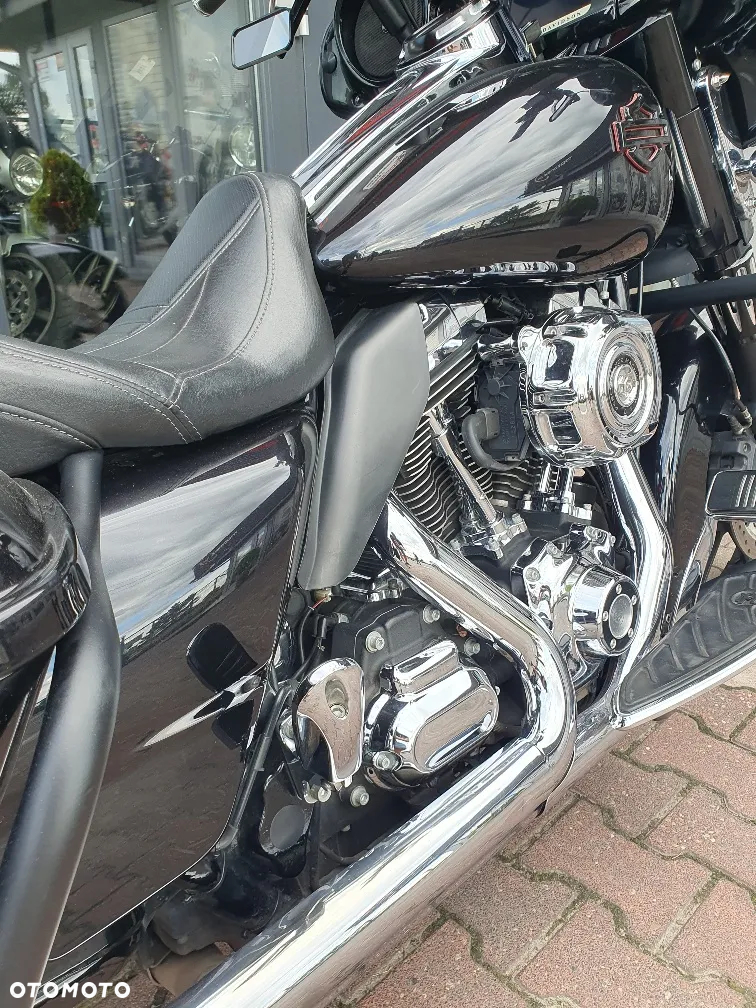 Harley-Davidson Touring Street Glide - 6