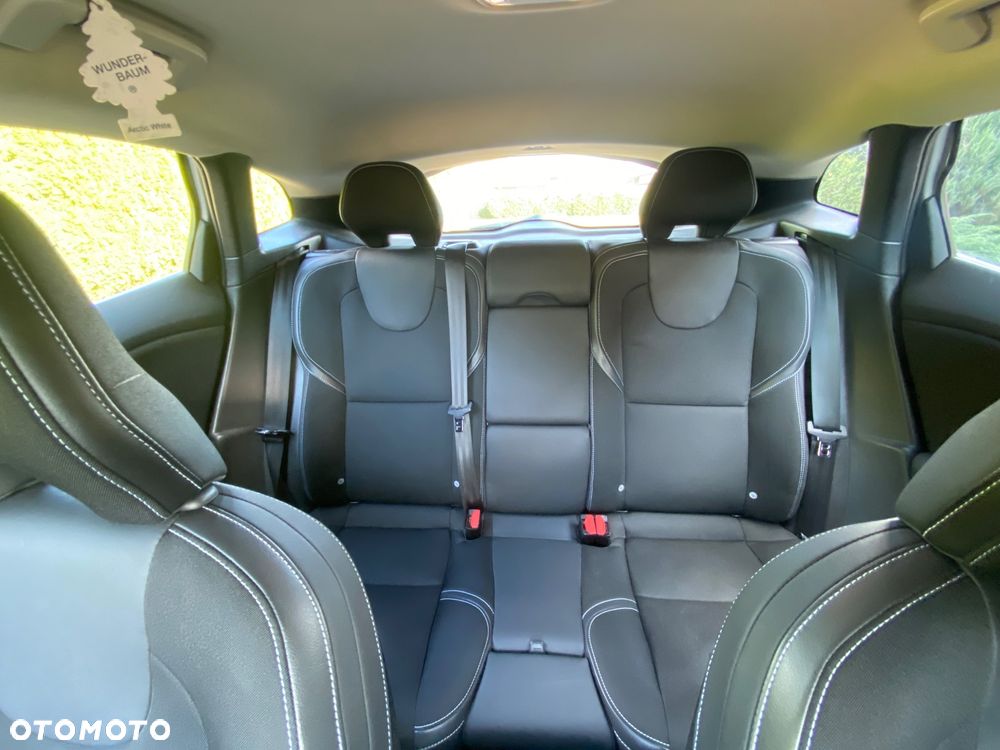 Volvo V40 D2 Kinetic - 11