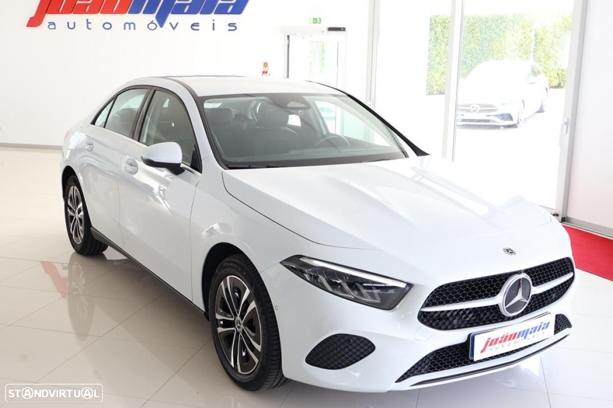 Mercedes-Benz A 250 Limousine e - 12