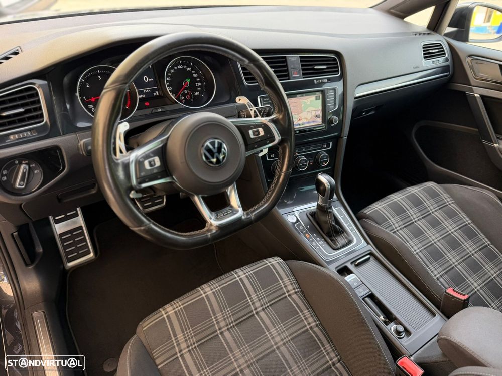 VW Golf 2.0 TDI GTD DSG - 18