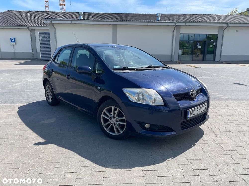 Toyota Auris 1.4 D-4D Luna - 1