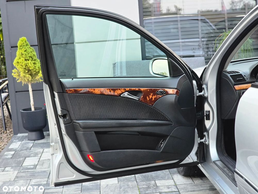 Mercedes-Benz Klasa E 220 CDI Automatik Elegance - 33