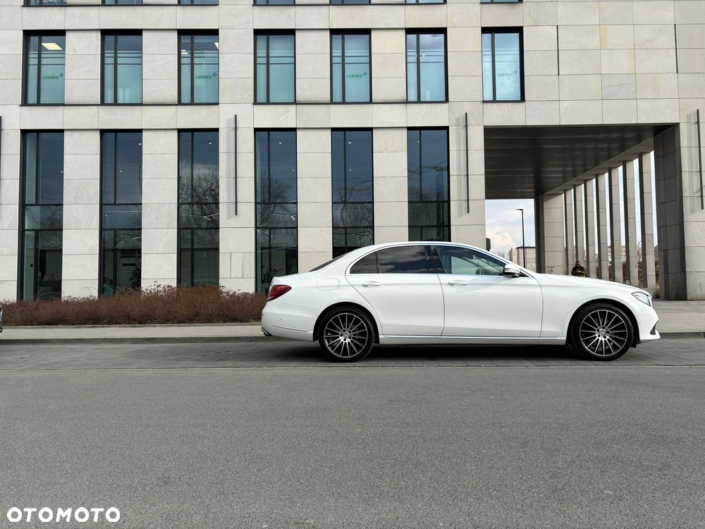 Mercedes-Benz Klasa E 220 d 4-Matic Business Edition 9G-TRONIC - 9