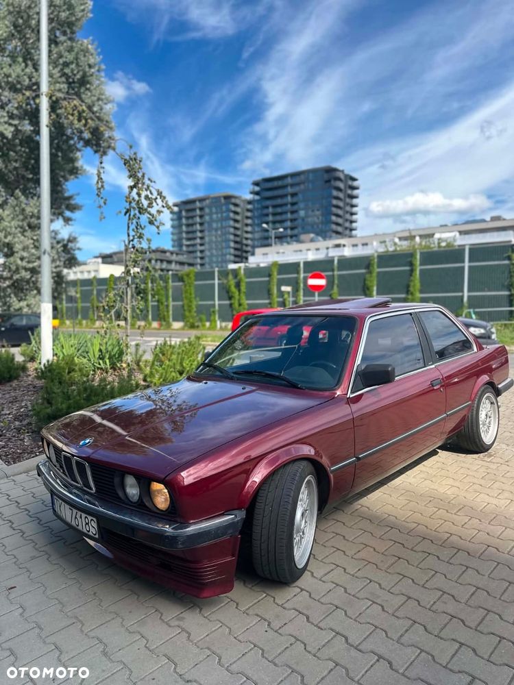 BMW Seria 3 325i - 10