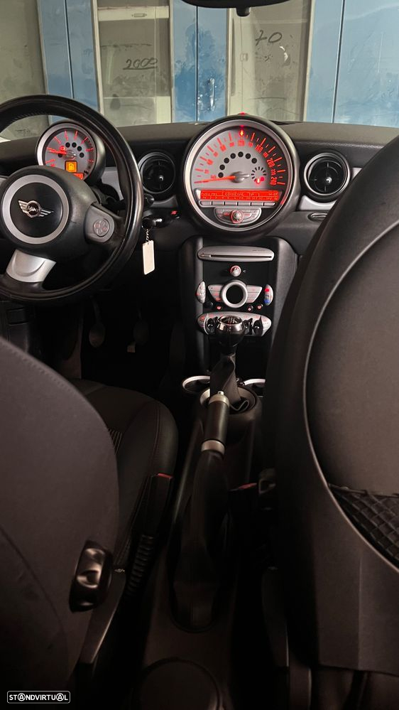 MINI Clubman Cooper SD - 18