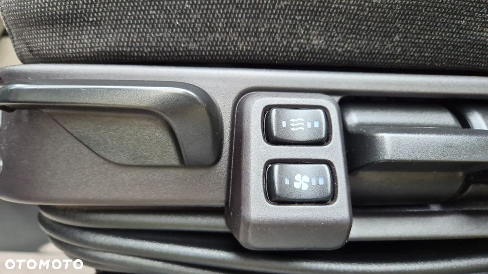 Scania ///S450///2021///RETARDER/// FULL LED///ALUMINIOWE FELGI/// ZABUDOWY MIĘDZYOSIOWE/// ORUROWANIE///DUŻE ZBIORNIKI/// WYŚWIETLACZ OBCIĄŻENIA/// NAWIGACJA///STAN BARDZO DOBRY - 36