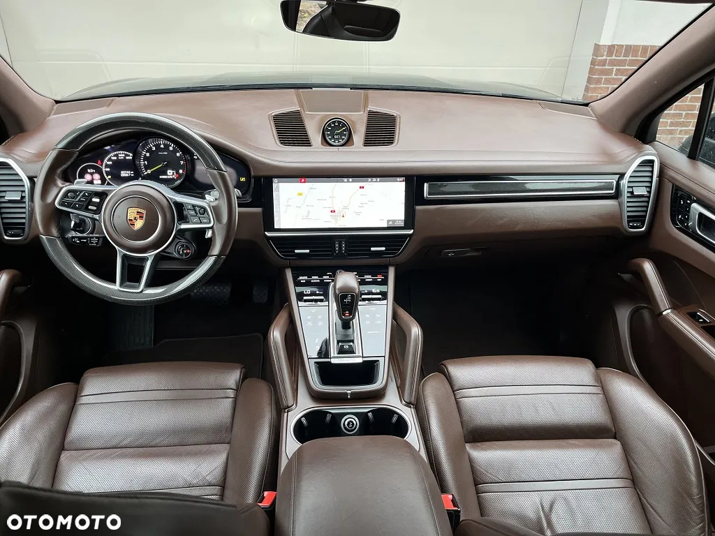 Porsche Cayenne - 6