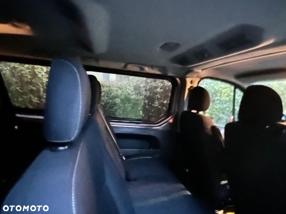 Renault Trafic Grand 1.6 dCi - 6