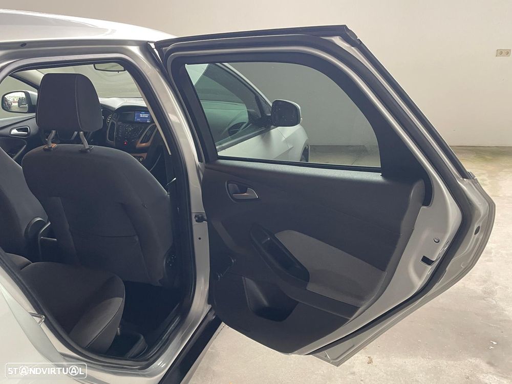 Ford Focus SW 1.6 TDCi ECOnetic 88g S&S Titanium - 21