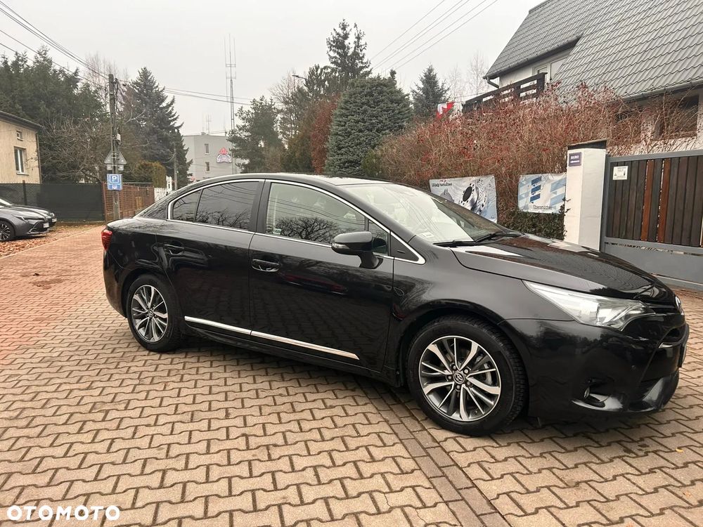 Toyota Avensis 1.8 Premium - 1