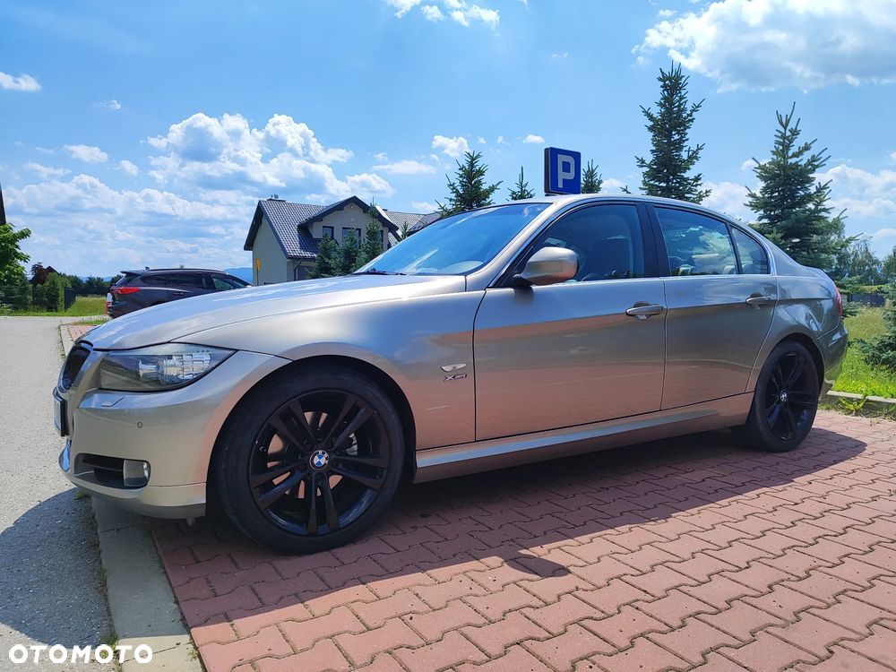 BMW Seria 3 325i xDrive - 7