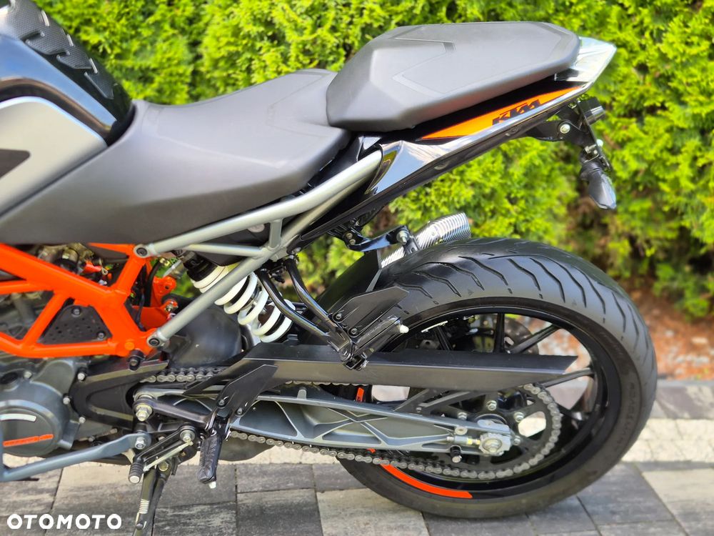 KTM Duke 125 - 19