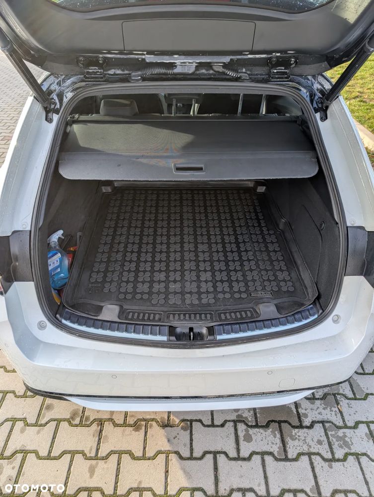 Toyota Corolla 2.0 Hybrid Executive - 27