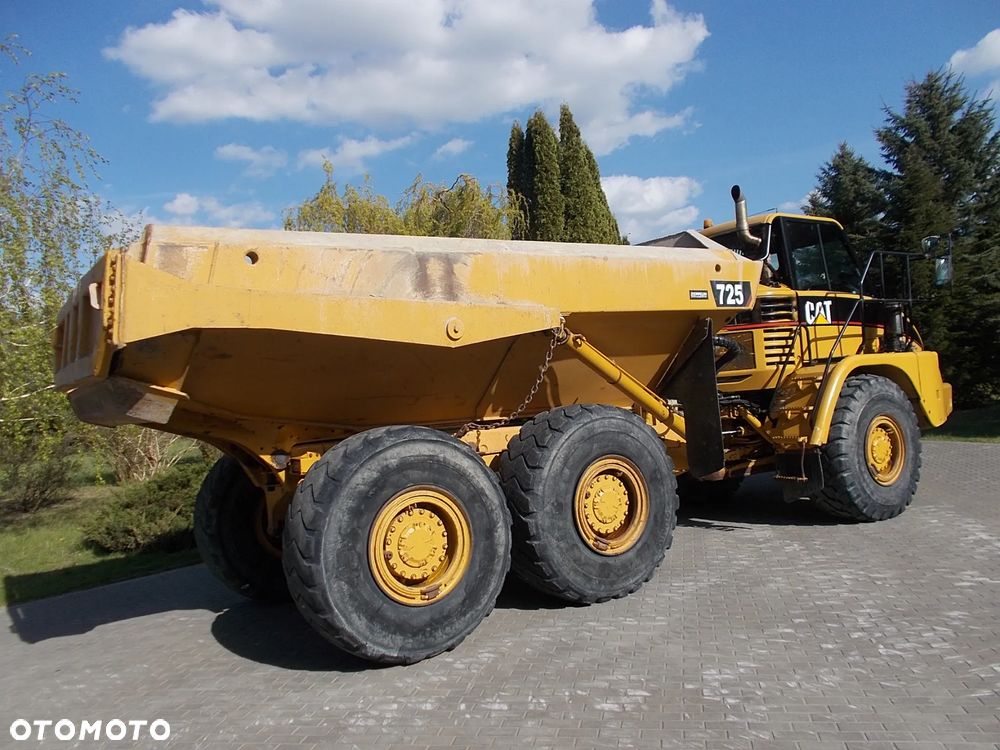 Caterpillar 725 - 6