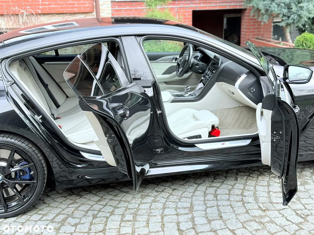 BMW Seria 8 - 35
