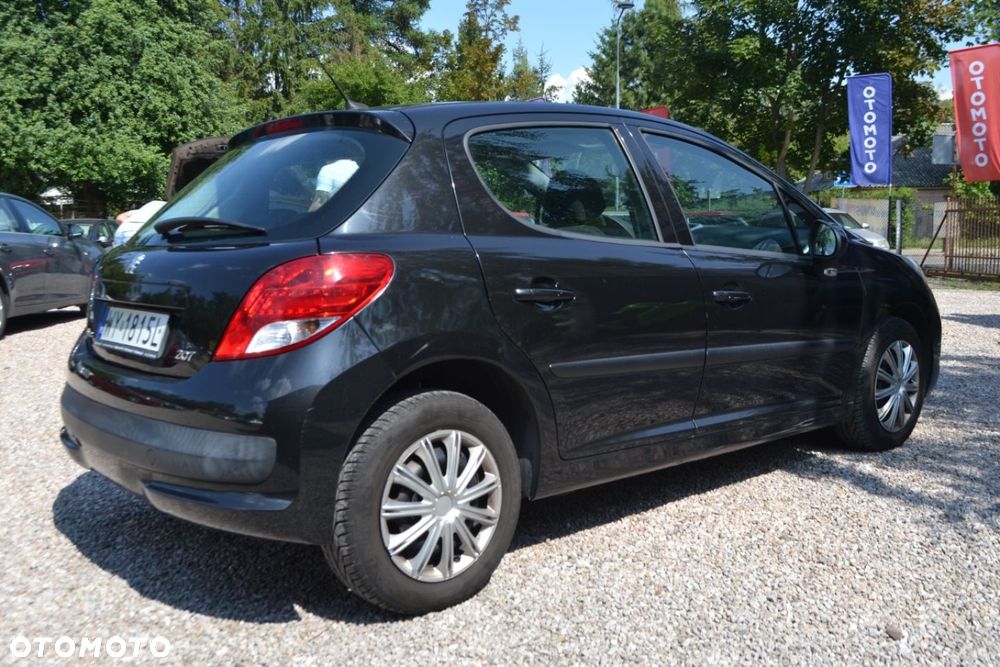 Peugeot 207 - 3