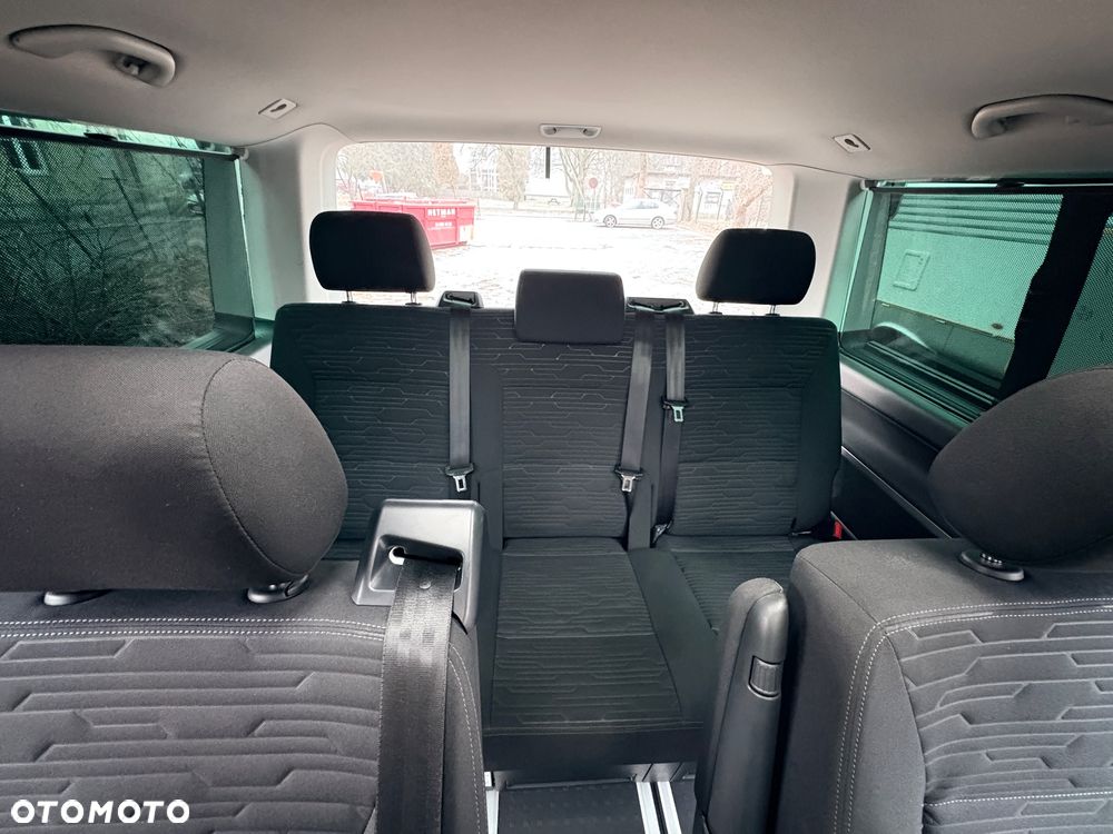 Volkswagen Multivan - 11