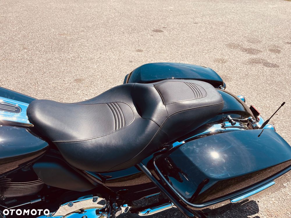 Harley-Davidson Touring Street Glide - 11