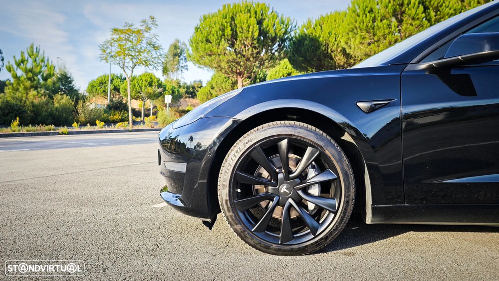 Tesla Model 3 Long-Range Dual Motor AWD - 4
